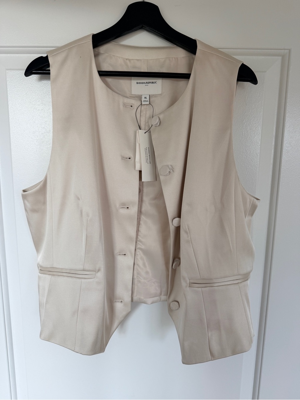 Banana Republic Cream Tailored Sleeveless Vest and straight leg set